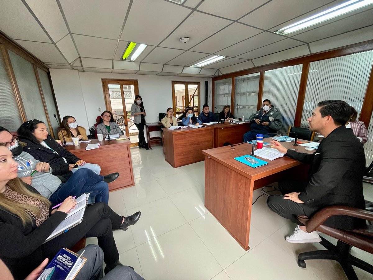 ControlDiscBoy's tweet photo. Ejercicio práctico y pedagógico retroalimentación y adquisición de conocimientos Abogados sustanciadores OACID- “Cadena de Custodia e Inspección Disciplinaria” #gobernaciondeboyaca #boyaca #controlinterno #disciplinario https://t.co/KNu5C4sGCP
