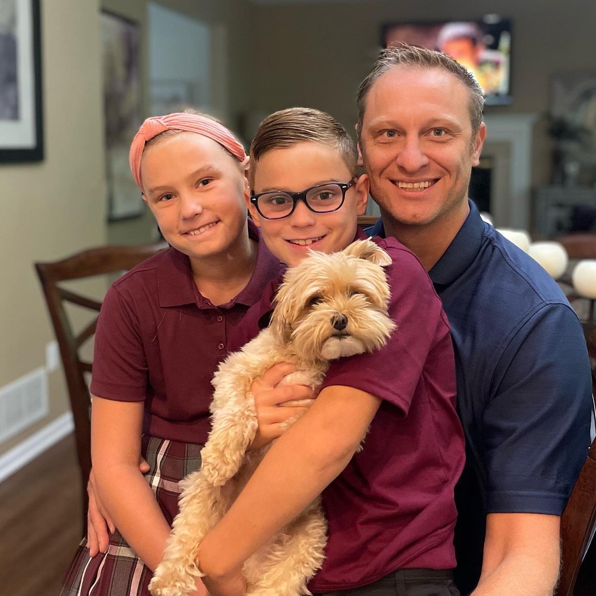 EchoSearchGroup's tweet photo. Echo saw their kiddos off to school this morning w/big smiles. 

We'd love to see your #BackToSchool photos too. Please reply w/your pics in the comments!

Have a great #school year, #teachers, school staff, parents &amp; kiddos. Remember to give a wave to those #BusDrivers! https://t.co/tBRzhyxLPX