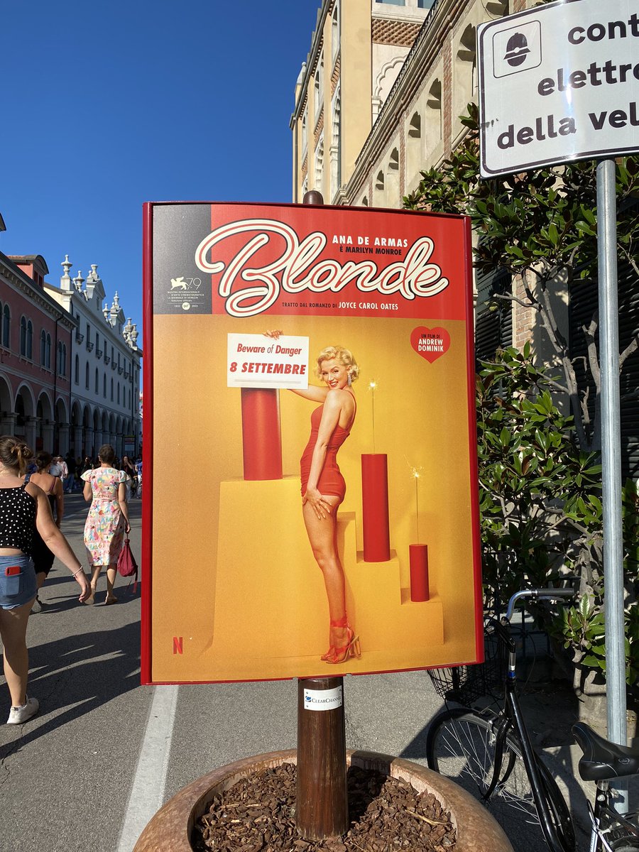 New #Blonde poster on the Lido.#AnaDeArmas #Venezia79