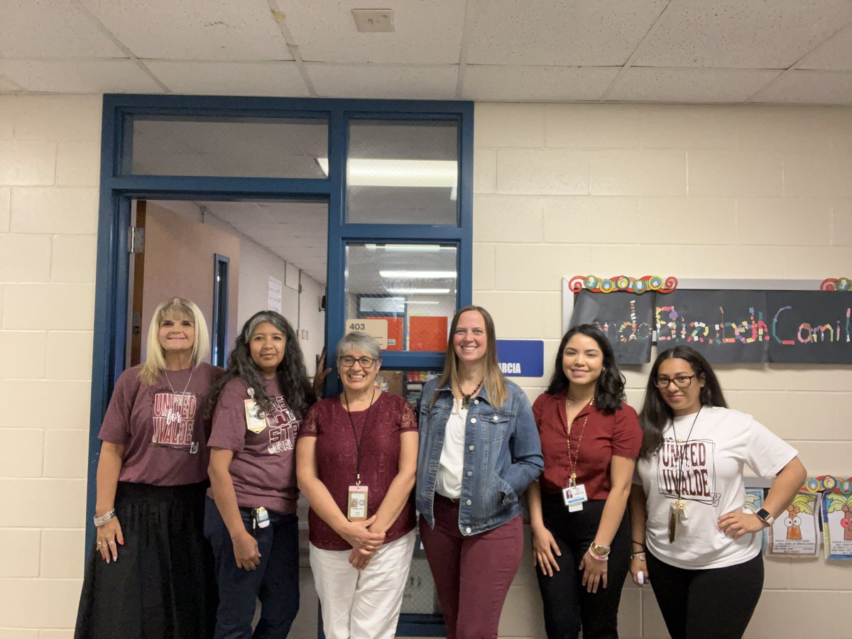MrsDavis_ESE's tweet photo. Our hearts and prayers are with the students, teachers, staff and families of @Uvalde_CISD as they head back to school today! #UnitedForUvalde #UnitedWeStand #PrayingForUvalde @HumbleISD_NBE @HumbleISD @HumbleISD_CBS https://t.co/7l8byu2UmQ
