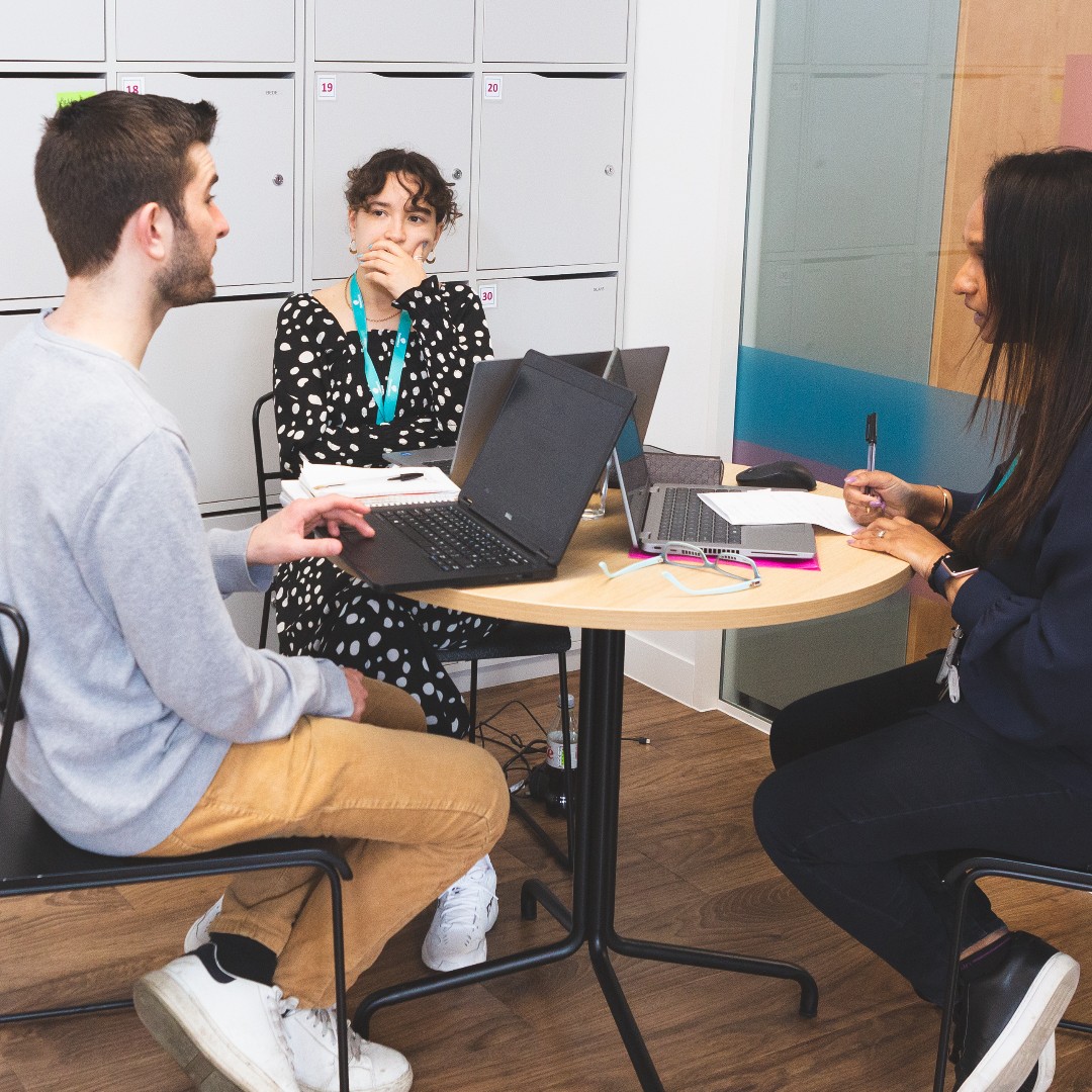 We're looking for a Head of Philanthropy and Partnerships to join our team on maternity cover!

📍 Hybrid working 
⏲️ 37.5 hours per week
💷  c£60,000 per annum
✈️ 33 days annual leave (excluding 8 bank holidays)
❌ Closing: 14 September
📝 Apply here: dementiauk.org/about-us/work-…