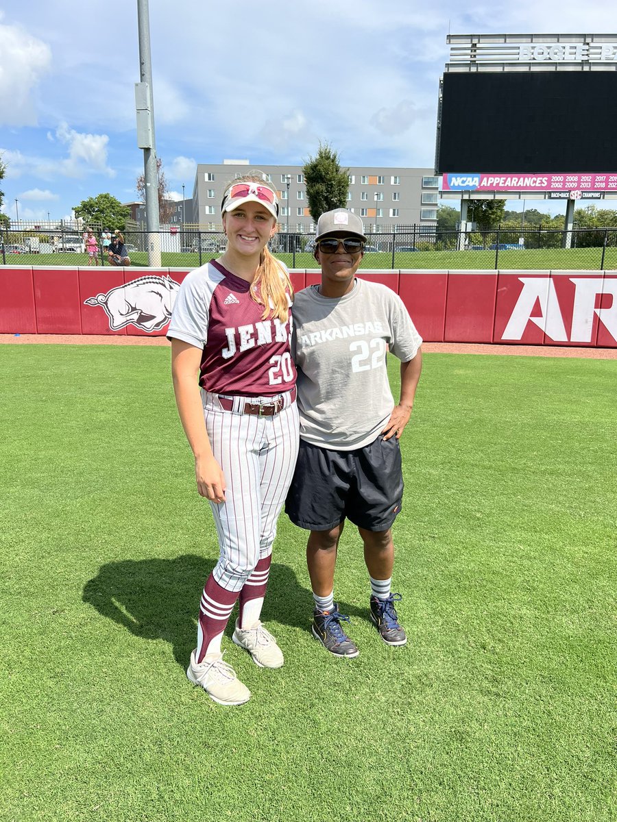 CaliWorsham's tweet photo. Huge thank you to the @RazorbackSB staff and players for such an amazing camp! Thank you @CoachDeifel @MattMeuchel I learned so much and can’t wait to attend another camp! https://t.co/T04KbLILs3