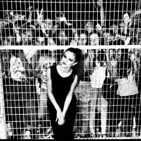 ThrowbackSeIena's tweet photo. September 6, 2013: Selena via Instagram https://t.co/apggjIV6fh