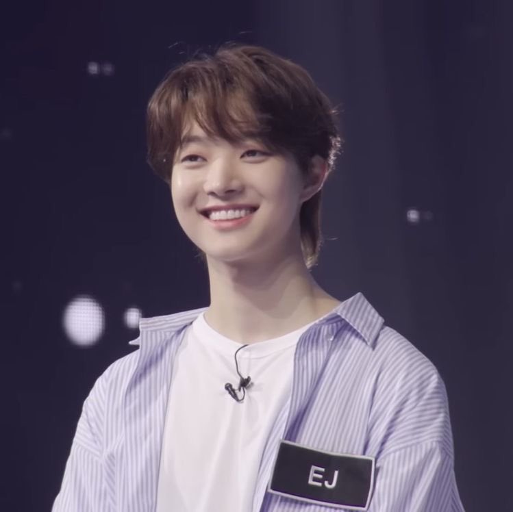 shraxie's tweet photo. Even EJ’s birthday makes me think about Daniel… I miss them together:(
Ohh and EJ grew up so well🥺💕 #auditionthehowling #iland_daniel #iland_ej #auditionboys https://t.co/ioYR0HhXZb