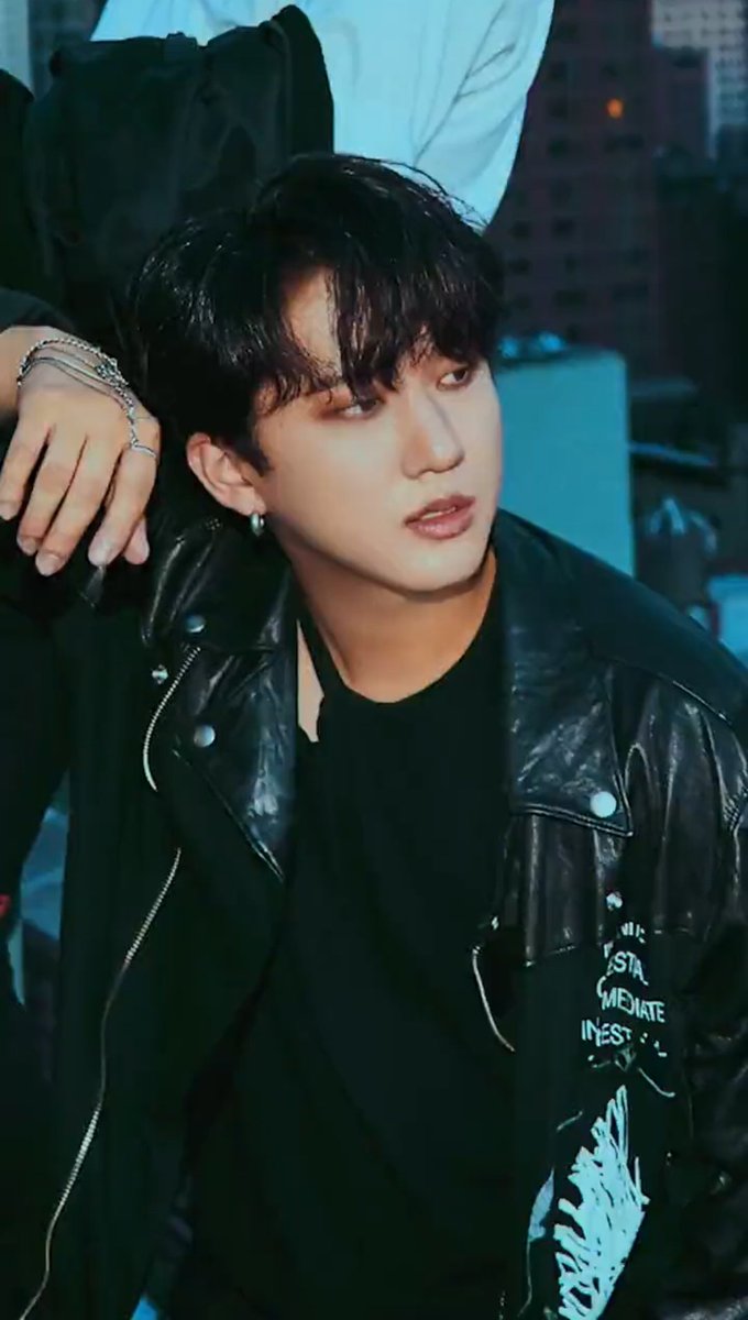 spearbinarchive's tweet photo. "MAXIDENT" Trailer CHANGBIN Ver. CUT [4/4]

#changbin #창빈 #チャンビン #dwaekki #🐖🐇 

#StrayKids #스트레이키즈 
@Stray_Kids #YouMakeStrayKidsStay
#MAXIDENT  #StrayKidsComeback https://t.co/Uky7KtCwUt