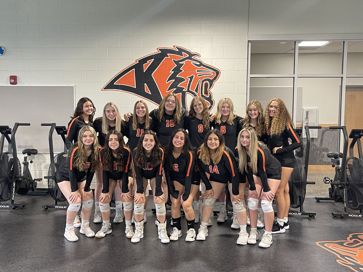 Game Day!! @ Hanford
JV, C play at 5:30pm
Freshman, Varsity play at 7pm
Come out and support your Lions! 🦁🏐