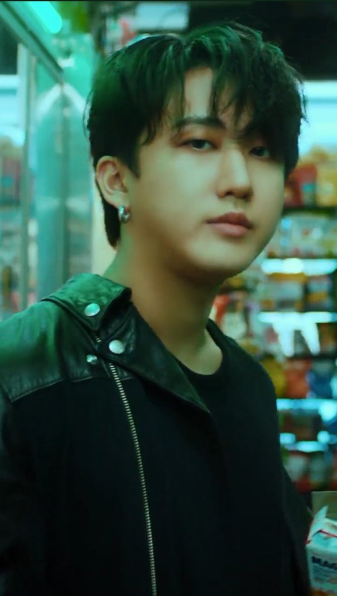 spearbinarchive's tweet photo. "MAXIDENT" Trailer CHANGBIN Ver. CUT [1/4]

#changbin #창빈 #チャンビン #dwaekki #🐖🐇 

#StrayKids #스트레이키즈 
@Stray_Kids #YouMakeStrayKidsStay
#MAXIDENT  #StrayKidsComeback
https://t.co/zfvVL6U5sE https://t.co/PZGcaPmr7w