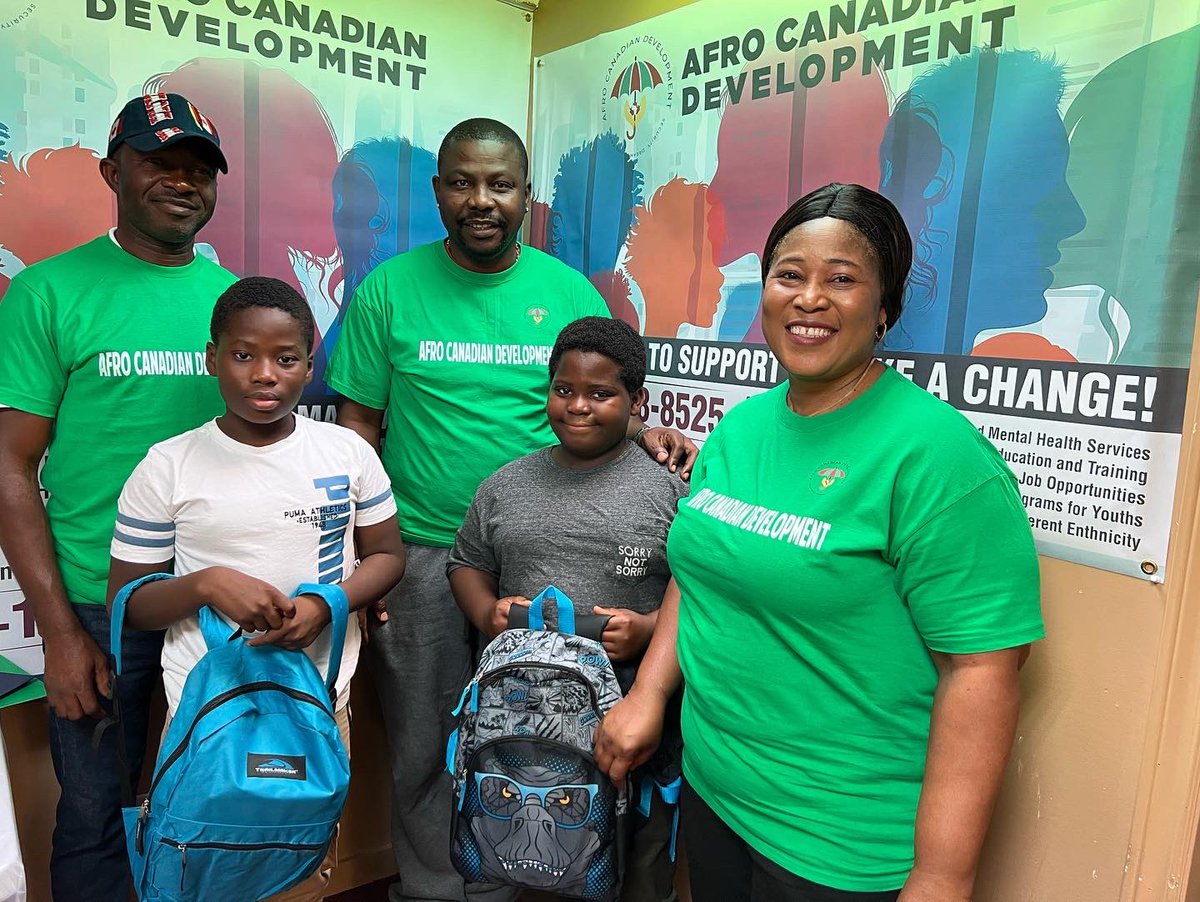 Afrocanadianinc's tweet photo. Some more highlights of our back to school event ✨
#BacktoSchool2022 #backtoschoolaid #freeschoolsupplies #helpingthecommunity https://t.co/NcN5UVcpRp