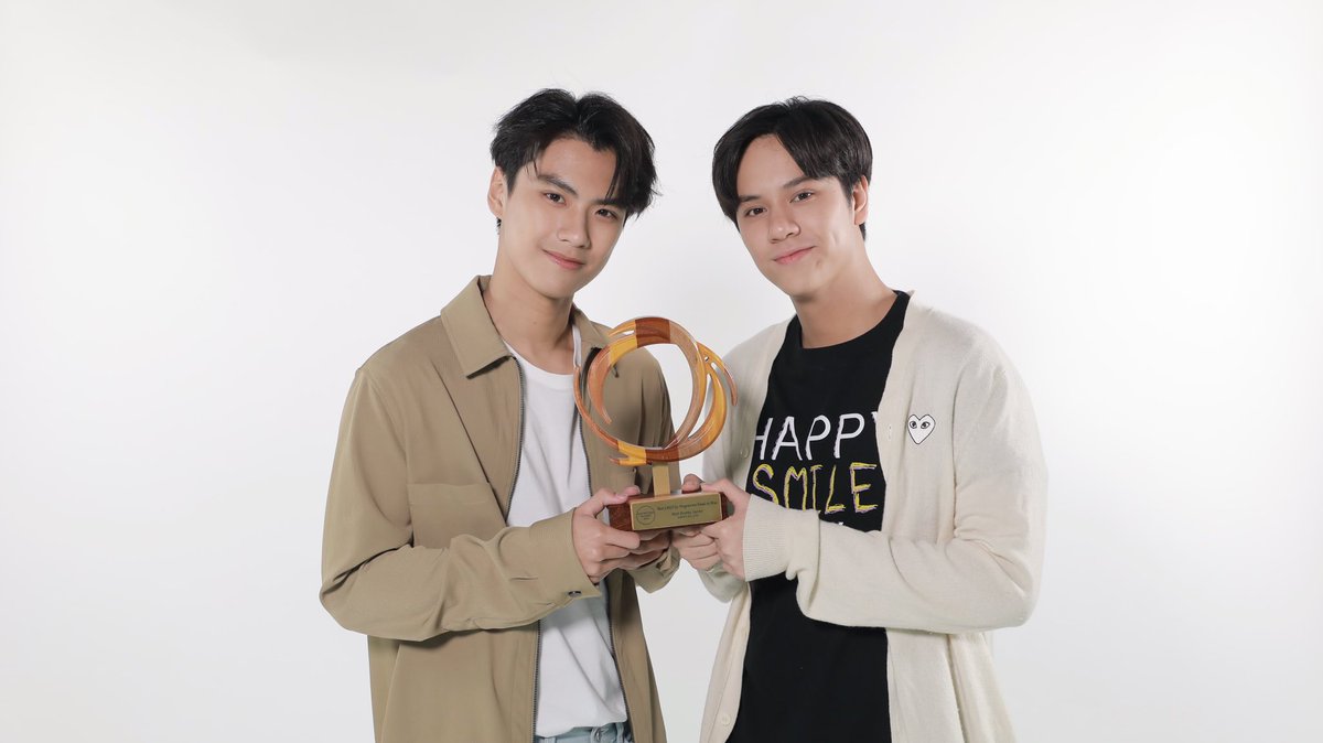 GMMTV's tweet photo. 🎉 ขอแสดงความยินดีกับ "แค่เพื่อนครับเพื่อน BAD BUDDY SERIES" ที่ได้รับรางวัล "Best LGBTQ+ Programme Made In Asia จากเวที ContentAsia Awards 2022 ด้วยนะคะ

#ContentAsiaAwards2022
#BadBuddySeries 
#GMMTV https://t.co/5LUYKghACN