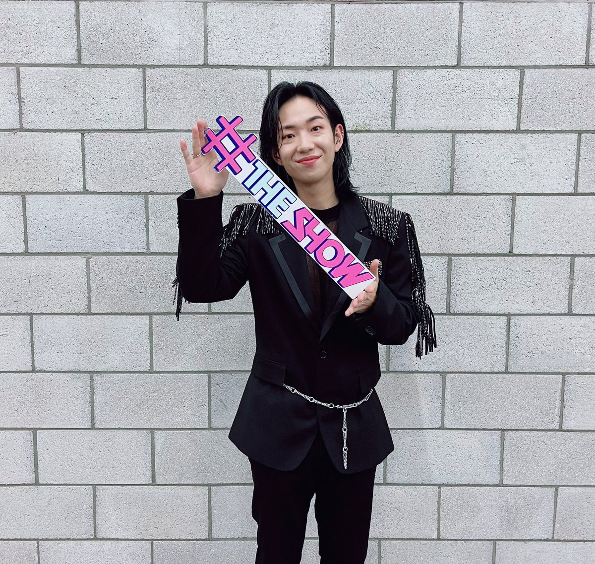 cnema486's tweet photo. 임윤성 솔로데뷔 축하해🥳
오늘 데뷔 무대 함께할 수 있어서 너무 행복했어💕
#미드나잇드라이버 #MidnightDriver https://t.co/Q5Dtofklmr