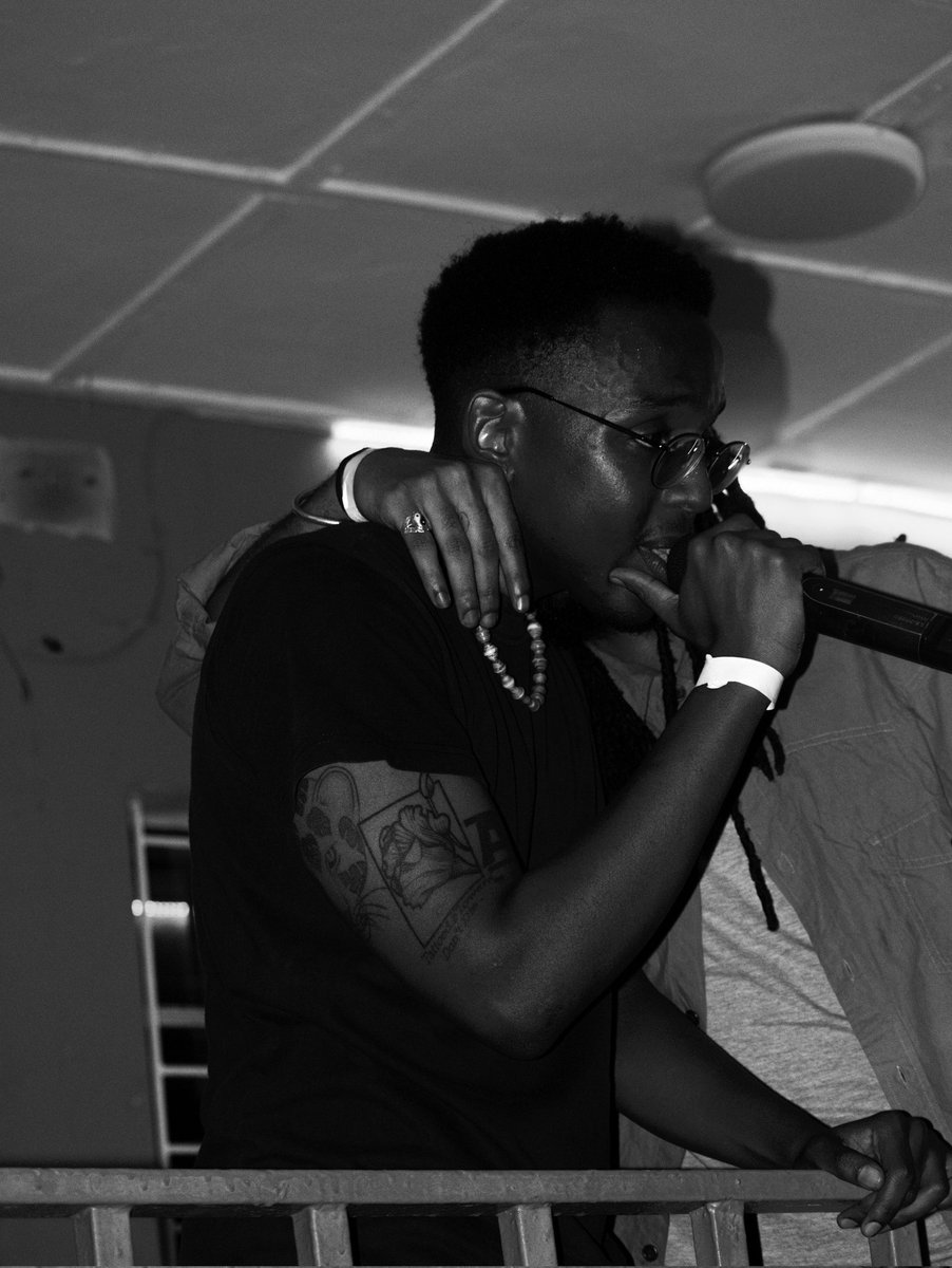 ️laissez-passer ️ on Twitter: 