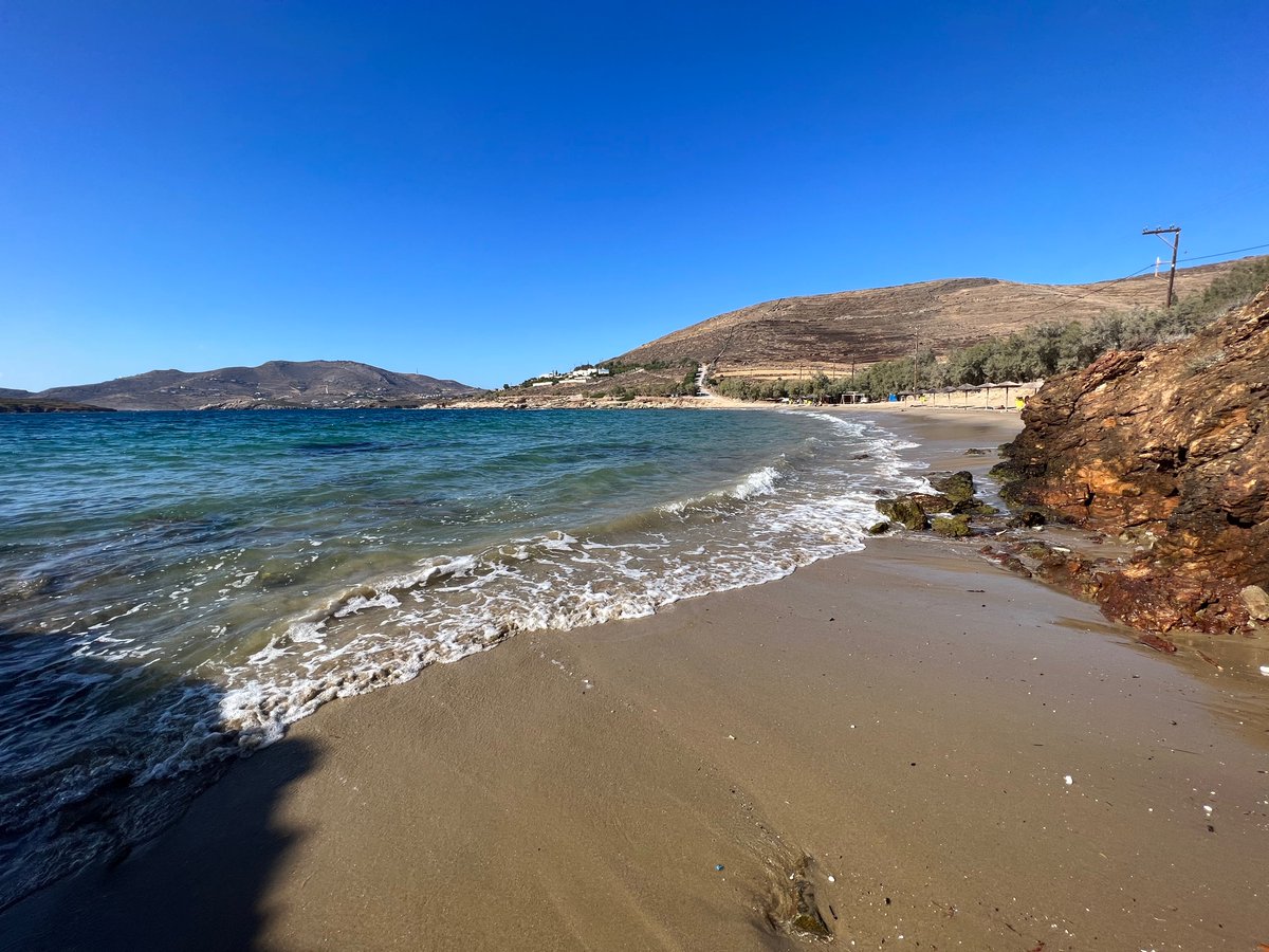 GethinUnlocks's tweet photo. Last day in #Syros… So 7 days of being alone and I’ve learnt that talking to yourself is not a sign of madness, everyday your mind chats to you all day, in my view not voicing it is mad as 99% of it is garbage and when you voice it you see see if 🤣 #alternativeWisdom 💙😉💙 https://t.co/LkXxMW0tcp