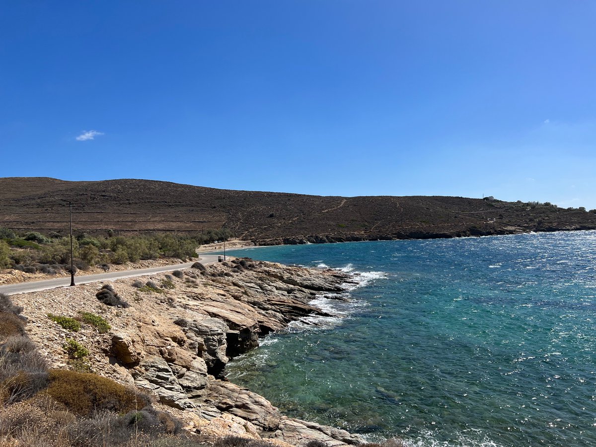 GethinUnlocks's tweet photo. Last day in #Syros… So 7 days of being alone and I’ve learnt that talking to yourself is not a sign of madness, everyday your mind chats to you all day, in my view not voicing it is mad as 99% of it is garbage and when you voice it you see see if 🤣 #alternativeWisdom 💙😉💙 https://t.co/LkXxMW0tcp