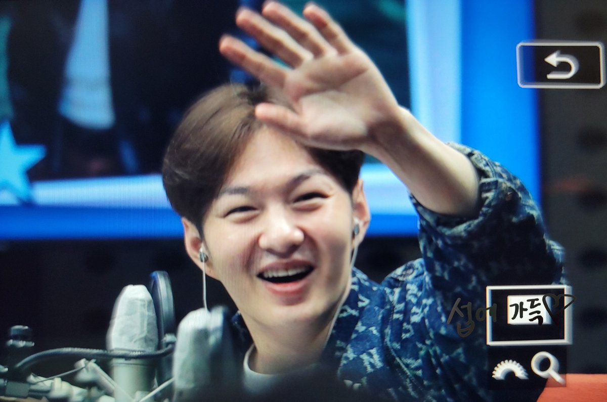 220906 비키라 창섭 프리뷰

#비투비 #이창섭 #창섭 <a href="/LeeCS_BTOB/">이창섭</a>