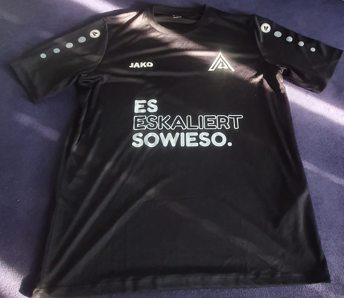 TeamAlpha_R6's tweet photo. Soon👀🤯

#R6GSA #SolarGang🌞🌚🌟☄️🌎⚡️ https://t.co/cqEOR1ZPfz