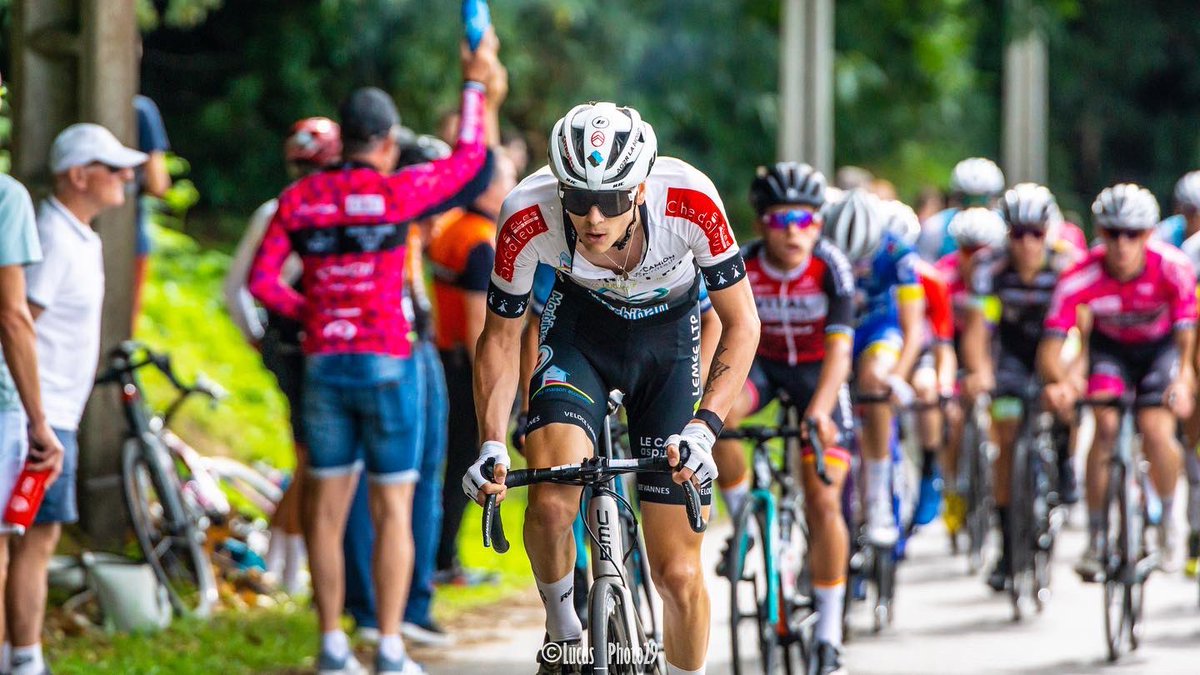 maxicushway's tweet photo. I wouldn’t have made it without my family, @velocevannetais , @AG2RCITROENU19 , my mental and physical coachs Katell Gueguen and @yann_hole and of course @pedalpotential ! 

Also thanks to everyone for the encouragements on the side of the road ! https://t.co/XW5LrUiLhe