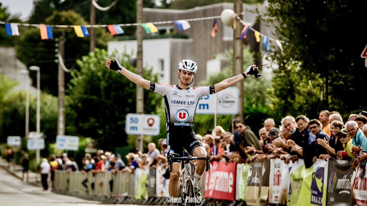 maxicushway's tweet photo. I wouldn’t have made it without my family, @velocevannetais , @AG2RCITROENU19 , my mental and physical coachs Katell Gueguen and @yann_hole and of course @pedalpotential ! 

Also thanks to everyone for the encouragements on the side of the road ! https://t.co/XW5LrUiLhe