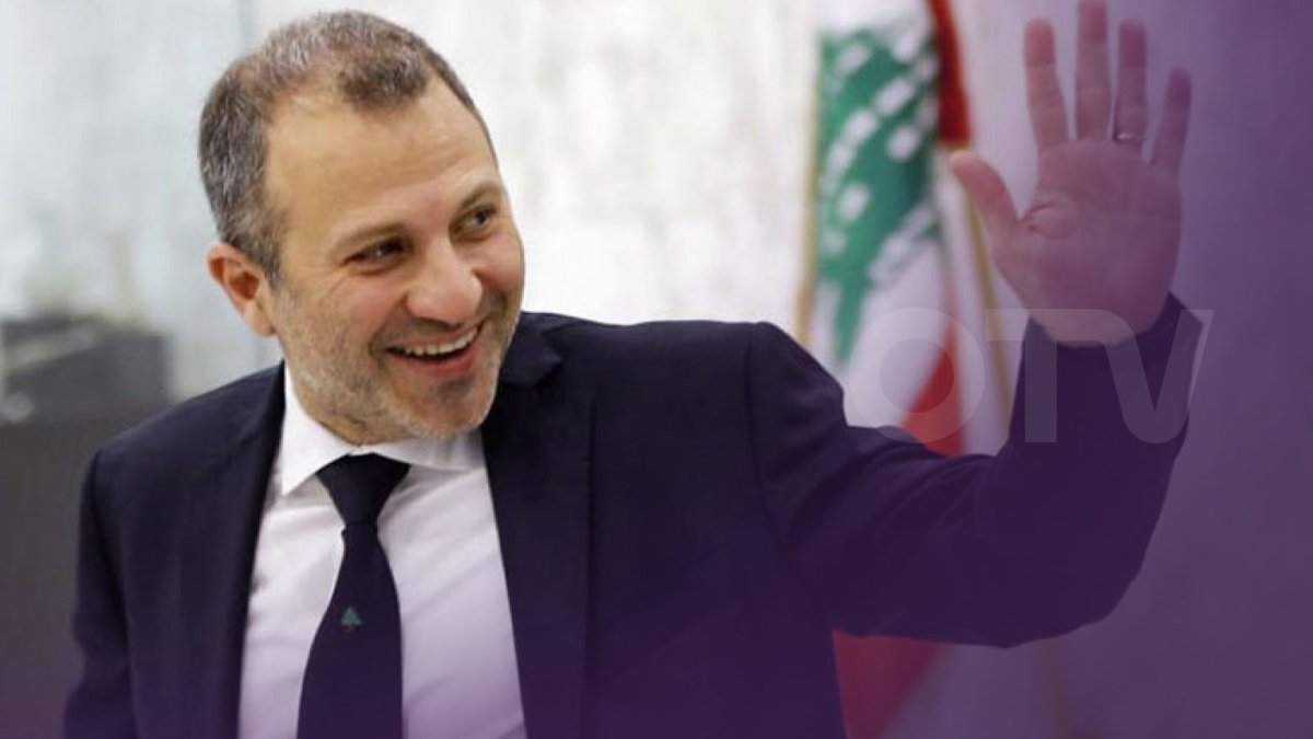 الوزير الغالي #جبران_باسيل اليوم حكي من وجعو ، لأنه اشتغل متل الجحش كرمال يجيب الكهربا ، وما خلّوه ،،
كان حلمو يعمل رئيس جمهورية حتى يكَمّل إنجازات الجنرال ، وما رح يخلّوه ،، 
جبران باسيل مجروح لأنه عنده شعور إنه صار متل الكلب البوليسي اللي تخَلّت عنه الدولة ورَموه على المزابل 😭