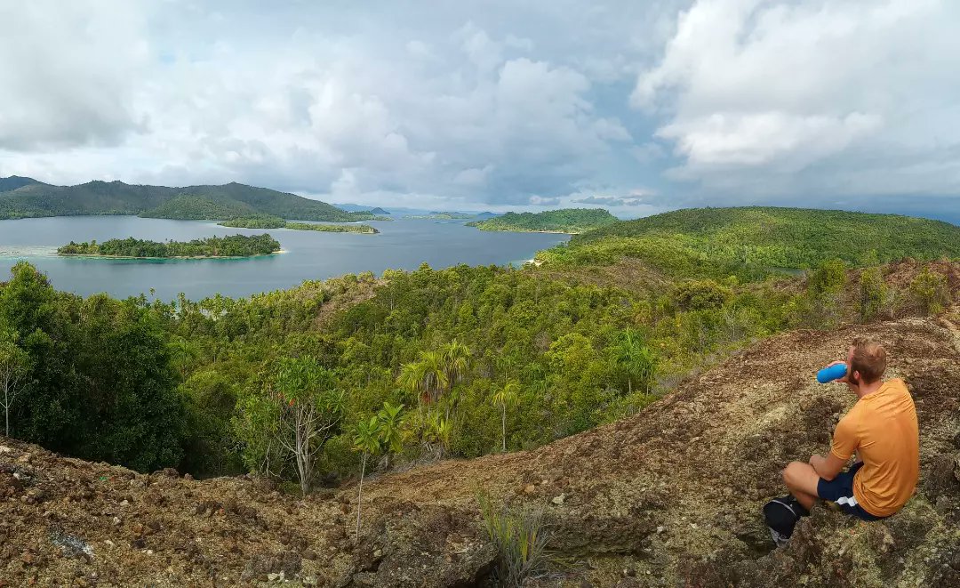 New view in raja ampat Indonesia.#bonwauwview #rajaampat