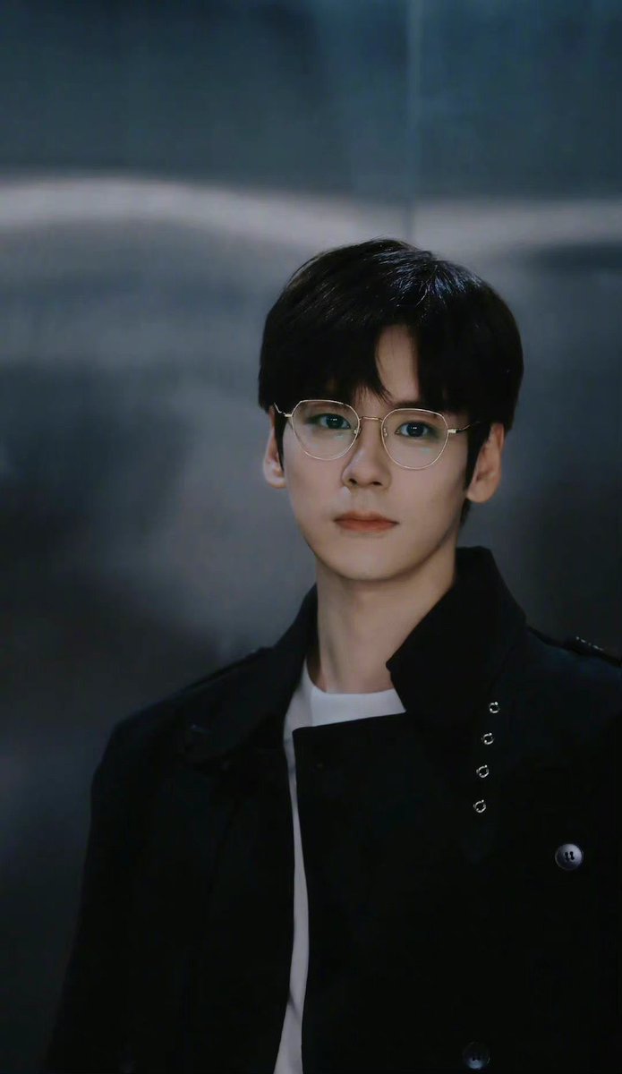 weizhemingonly's tweet photo. 2022.09.06
昕薇 Weibo update
🧋คุณเว่ยในลุคหนุ่มแว่นที่คุ้นเคย
#WeiZheming #เว่ยเจ๋อหมิง #魏哲鸣 https://t.co/Jmr7Xgl4BW