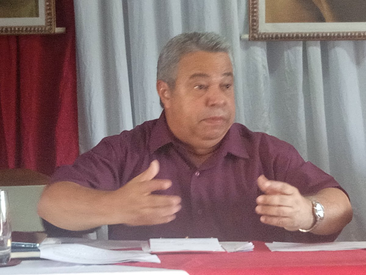 yenanda74's tweet photo. @UlisesGuilarte sobre rol de la @CubaCentral 
🗣️ Defender derecho al empleo a formas de pago que estimulen a los trabajadores e incentivar la búsqueda de soluciones.
No es  replicar el discurso administrativo permeado de inercia, hay que buscar alternativas que generen ingresos. https://t.co/OZYq8OYsQ2