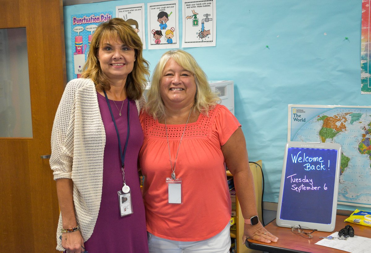 Erie1BOCES's tweet photo. First Day of School 🍎
We are so happy to see all of our teachers and students back for a great school year! ✏️

#ExceptionalEd #Erie1BOCES
 #school #firstday #teachers https://t.co/jfUOQnBSG5