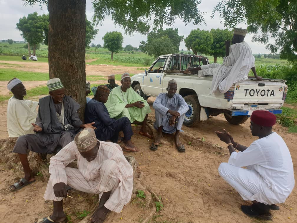 OBIMAKAMA2023's tweet photo. I went to visit Fulani Elders in my community to solicit their votes for @PeterObi. I told them election is not about tribe because Nigeria is vast and a multi-ethical society. I assured them of Obi's Commitment to the unity of Nigeria and their welfare. https://t.co/ACcnKDYNEf