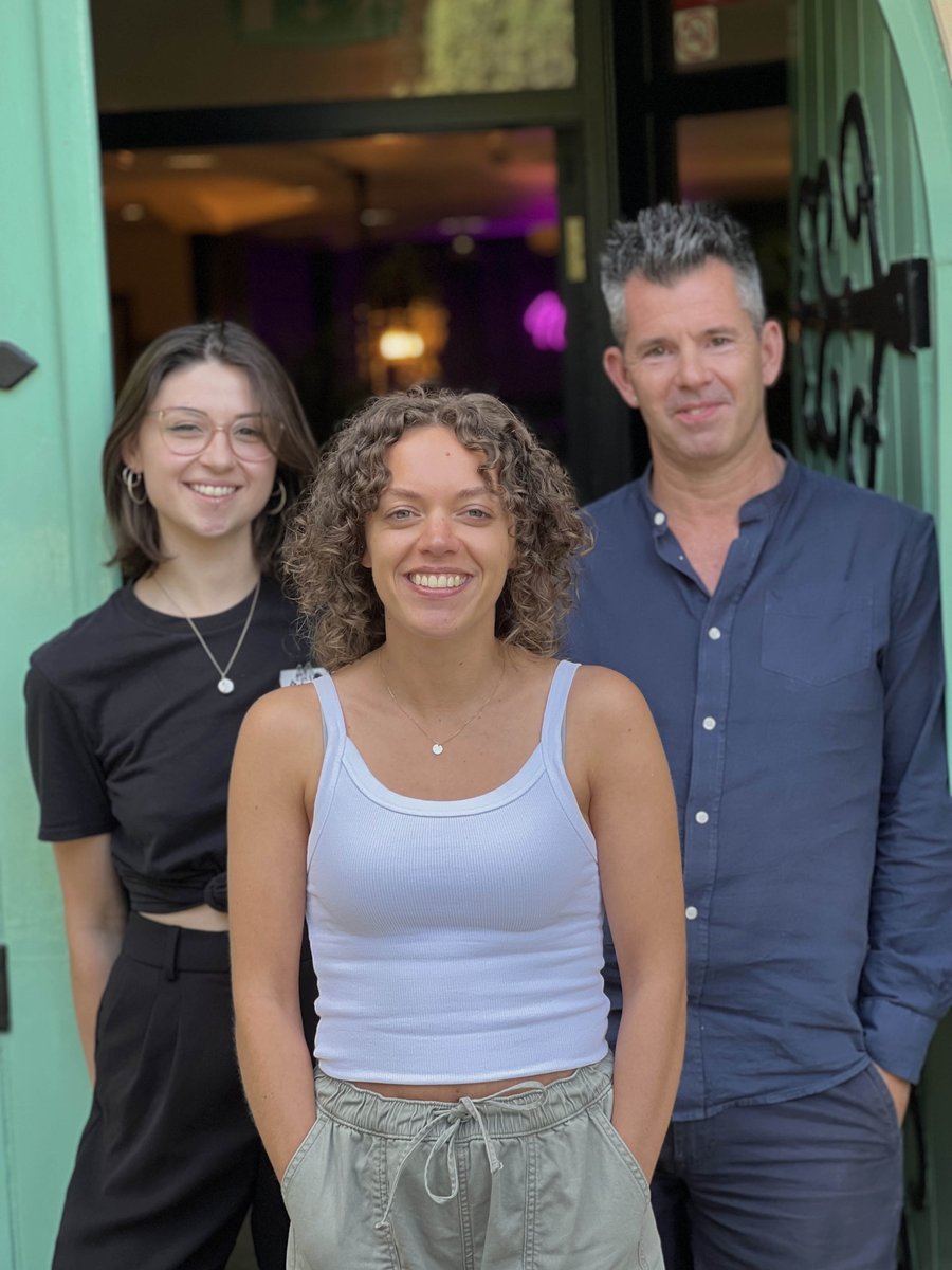 design_chapel's tweet photo. Hello, It’s us💒

👈From left to right meet Jazzy, Daisy and our
founder Chris

Together we’re ready to make our mark as THE creative hub and coworking space in Southampton, so get ready for
💭MORE events
🎙MORE collaboration
❣️and MORE community

https://t.co/DYqGui2hCq https://t.co/TQwHMRqxkI