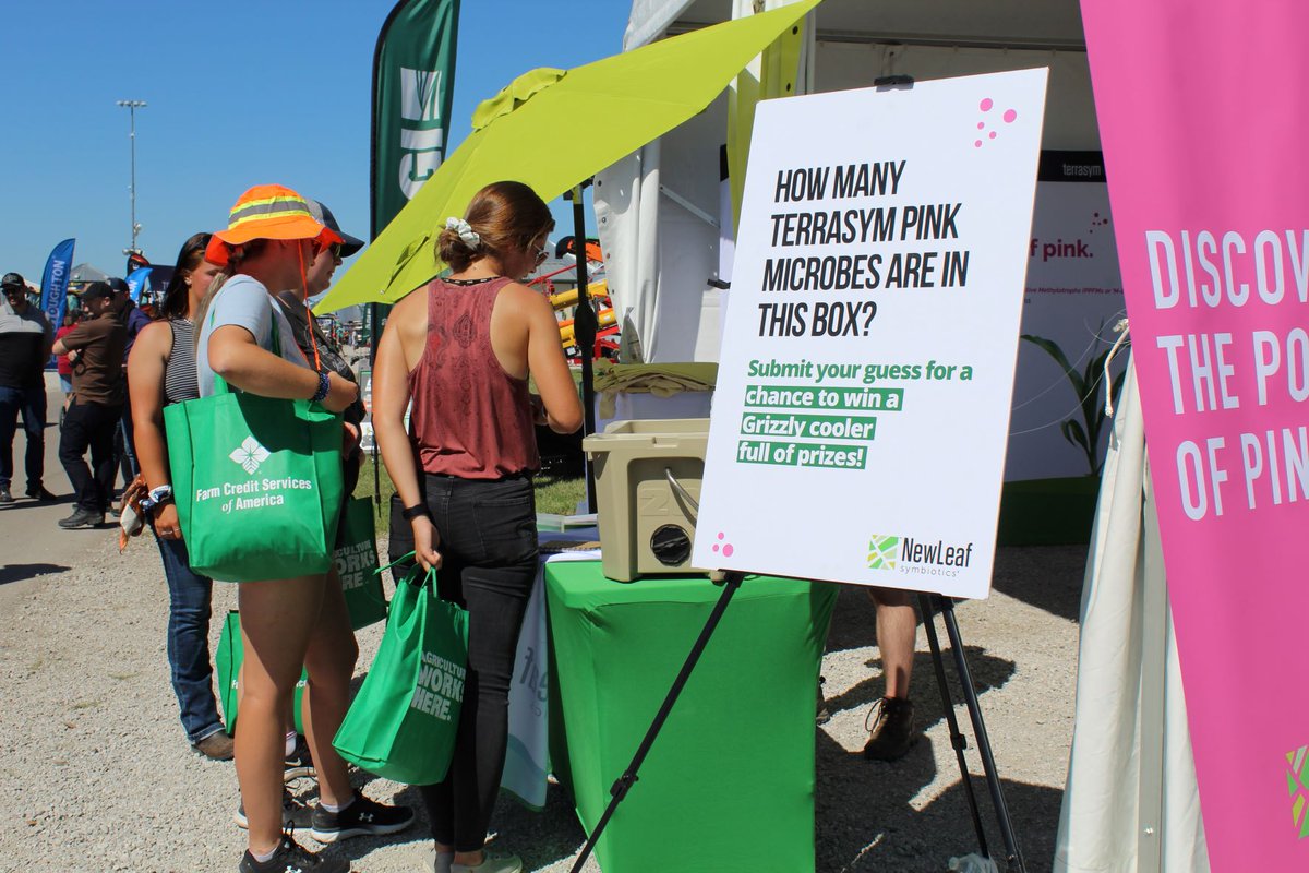 NewLeaf_Sym's tweet photo. Thanks to all who visited us at @FPShow last week!
We had a great time and can't wait to keep talking about the power of our pink microbes.
#fps22 #AgTwitter #agtech #terrasym https://t.co/OC0wvp14Kh
