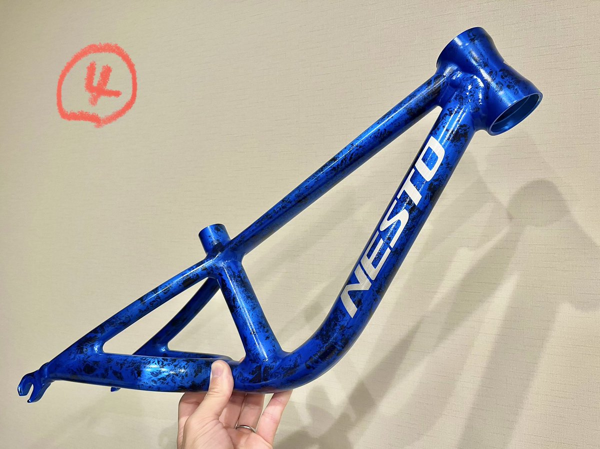 taku_mtber's tweet image. 変遷。
パパの好みは②でした。
#NESTObikes #FASTKID