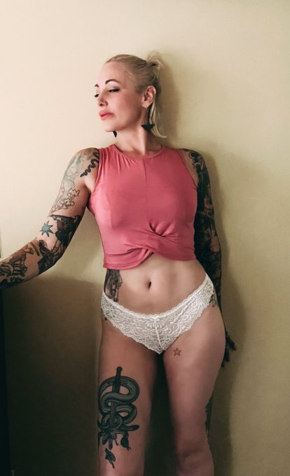 My recent addiction to live music and dancing has been a much more exciting way to get exercise than<a href="/tag/easter"class="tags"><span>#easter</span></a><a href="/tag/collaboration"class="tags"><span>#collaboration</span></a>