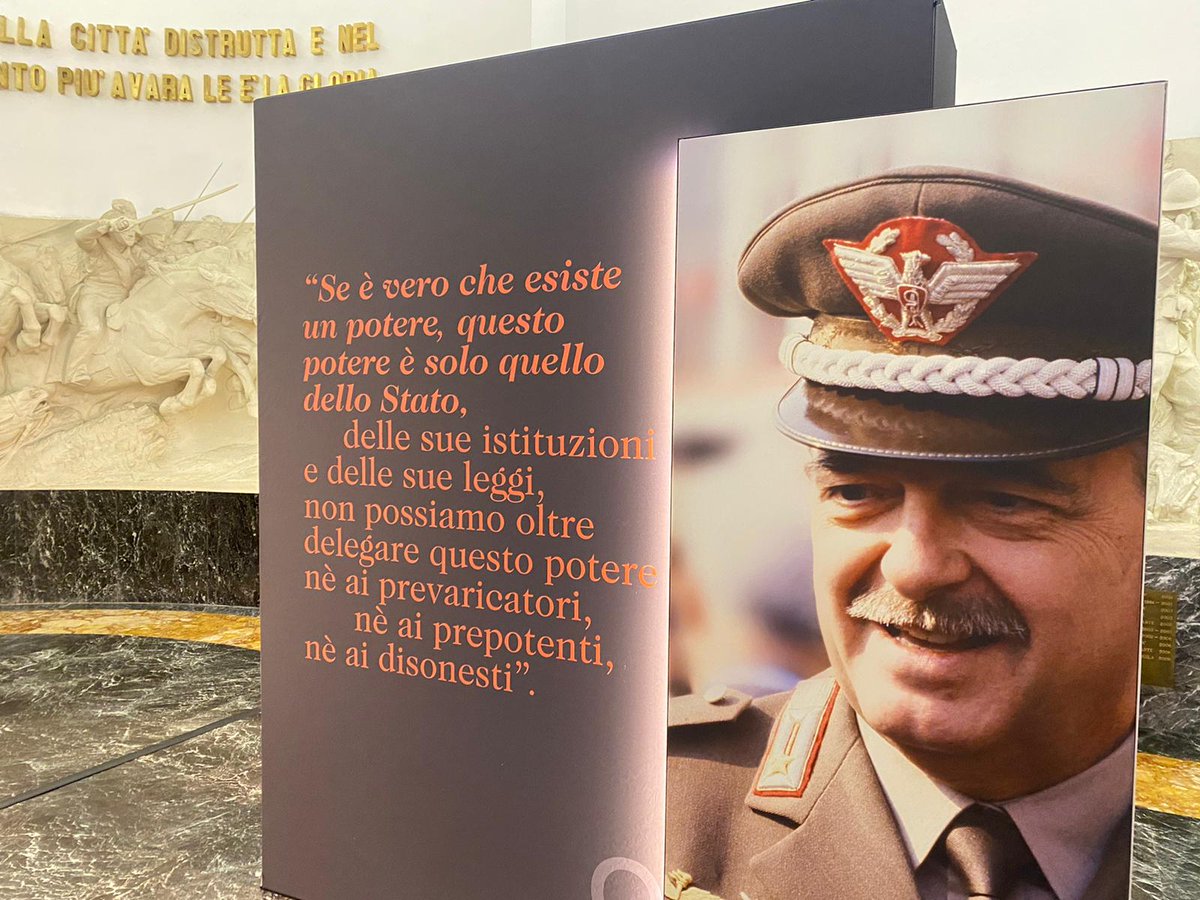 _Carabinieri_'s tweet photo. Roma: riapre il Museo Storico dei #Carabinieri con una mostra che racconta il Carlo Alberto dalla Chiesa uomo e servitore dello Stato, attraverso un suggestivo viaggio tra cimeli, video e fotografie #dallaChiesa40 https://t.co/a1n5j1sNr6