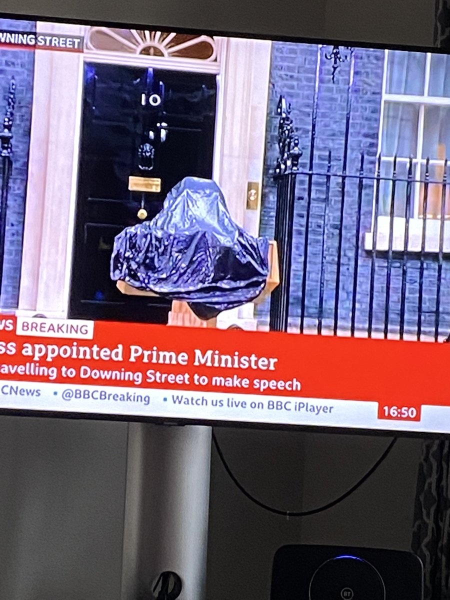 This is such a British thing #binbag #PrimeMinister