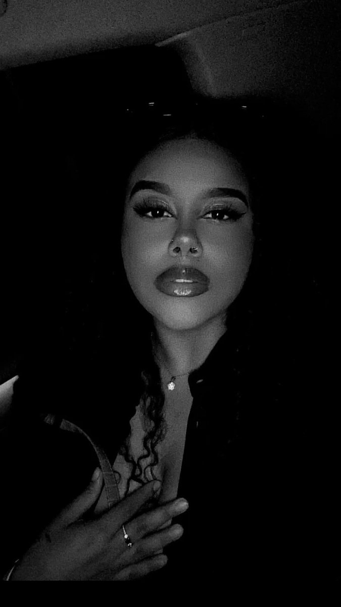 itsfer___'s tweet image. Just because I'm pretty 💕