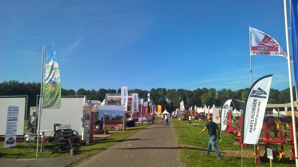 teamagronl's tweet photo. Op het #AgroPromoPaviljoen tonen allerlei maatschappelijke (non-profit) organisaties in themacorners initiatieven die bijdragen aan de positieve en constructieve actie en beeldvorming in de agrosector.
🚜 welkom op stand 4.21 🤝
#ATH22 #GTH22
https://t.co/4dxJhxjRWH https://t.co/EMyqv9TwHD