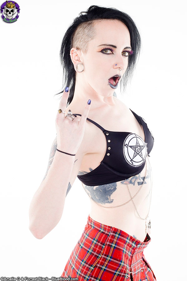 #vexvoltage for BarelyEvil.com &amp; also @altstarmag in @lashydoodle #lashes &amp; #handmade #bikini top at @photobangbang #lasvegas

Pictured: @vexvoltage
📷 <a href="/ForrestBlack/">Forrest Black</a> &amp; <a href="/AmeliaG/">Amelia G</a>

#altstar #altstarmagazine #punkgirl #blacklipstick #hornsup #photobangbang #barelyevil