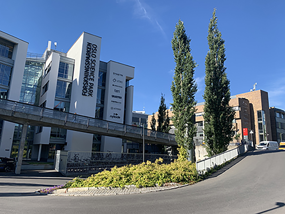 Welcome to #OsloEpigenetics2022 Symposium 7-9th of Sept. Oslo is bathing in sunshine and we have a fantastic scientific program lined up, epigenetics.no. This is made possible by @UiO_LifeSci @CanCell_UiO @INC_COST @Kreftforeningen @BiocatNorway and all our sponsors.