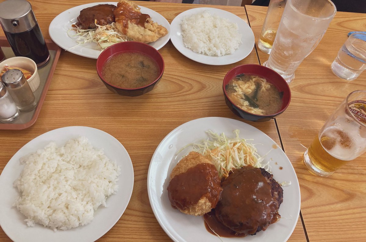 senbei8989's tweet photo. こんばんは〜🌃
昼間から妹と飲んできた🍹
三軒梯子してさすがにキタ….
ここの洋食屋のコスパの良さよ☺️
#vape好きな人と繋がりたい
#Tarlessplus https://t.co/AMUdh149YM