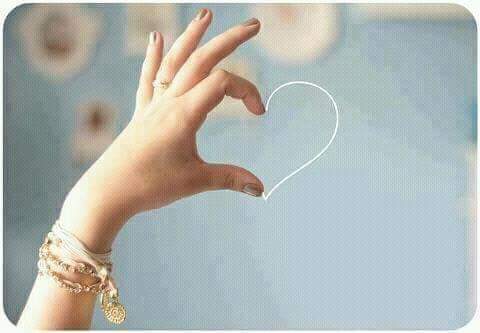 @Danay5590 لكل منها قدره ...كن كالتاج ... كن كالشــــمس...