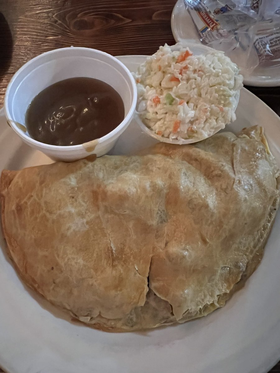 mwbiguy's tweet photo. My first Pastie. #YooperFood https://t.co/2syWvVYea0