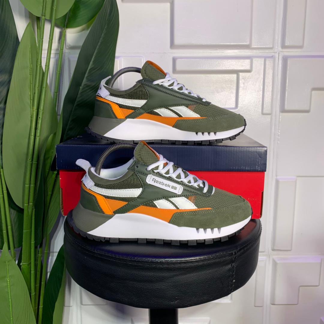 legedisbenz's tweet photo. REEBOK CLASSIC RUBNER LEGACY ���GREEN/MINT’’ Now In sToRe 

Size: 40-45

Price 🏷 26,000Naira https://t.co/yfb0ihcaC4