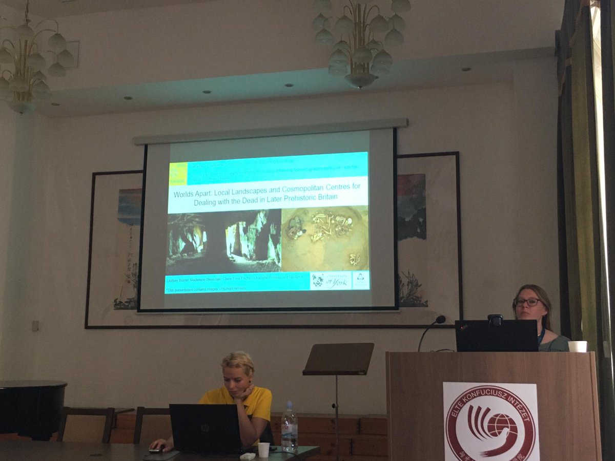 Commiosproject's tweet photo. A great double-act by @CharliePrimeau and @LindseyBuster presenting analysis of the Covesea Cave skeletal material from the
@Commiosproject in #s366 at #EAA2022 π₯³ https://t.co/zwUvn6Y6AL
