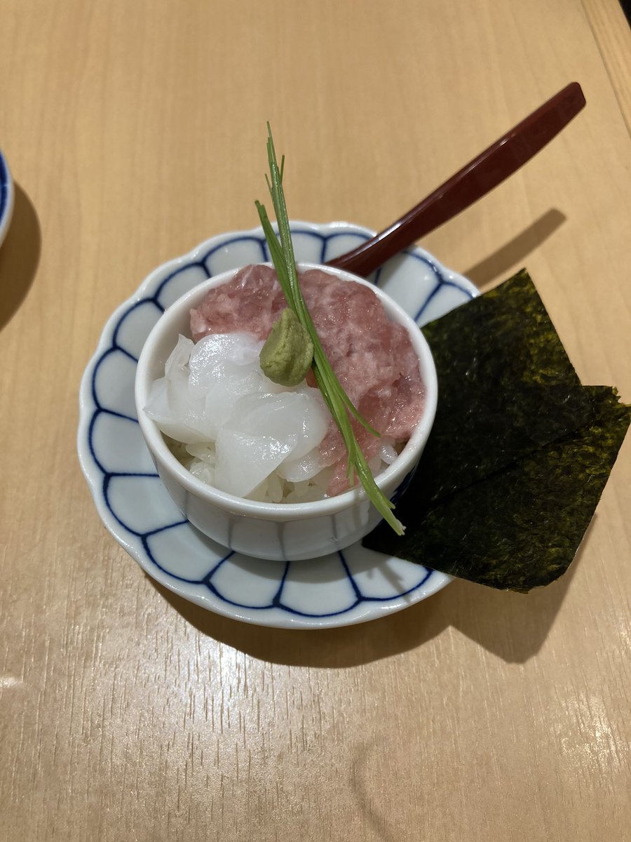m8gAsQ6cQwmO2rr's tweet photo. @bnoz1783 おちょこ寿司 https://t.co/IsEjbTbwVb