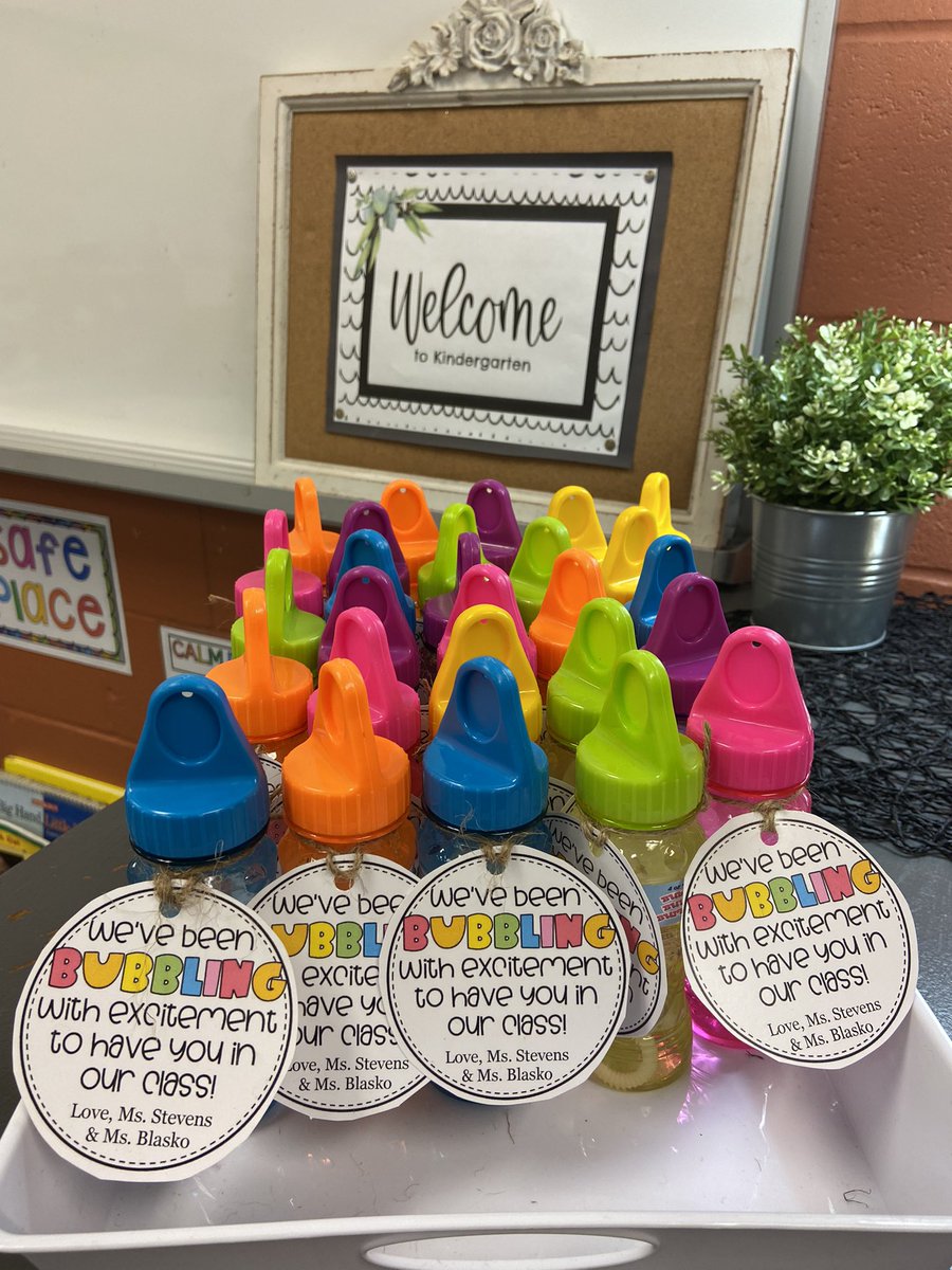 ms_stevenskr's tweet image. We are bubbling with excitement as we wait for our kiddos to arrive. Happy First Day of School! @newcentralps