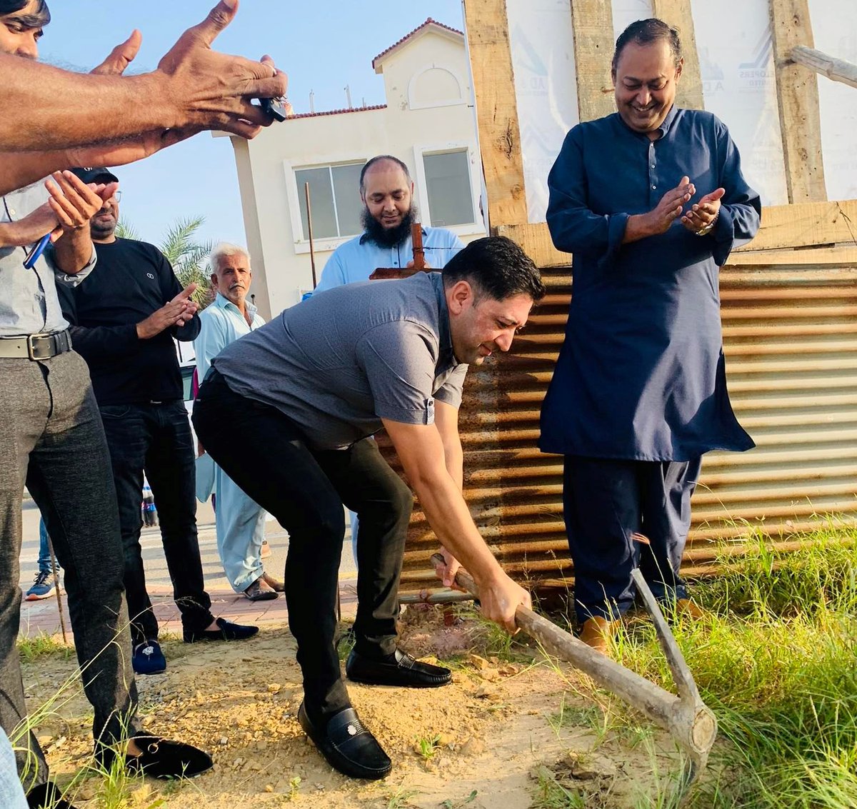 lisdevelopers's tweet photo. We are very glad to Inauguration Ceremony
of our Villa #1017 at Precinct 11B
#lisdevelopers #adlis #BahriaTown #builders #developer https://t.co/gU1rVhVKWZ