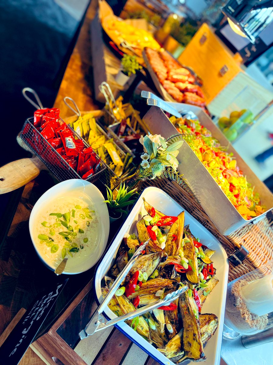 Adamsmithchef's tweet photo. Buffet lunch @Dorney_Lake still bring the colour to last of the summer @ClarkWesty @IndiesSodexo @chefswylie @01_louisa https://t.co/BKeubh0y1S