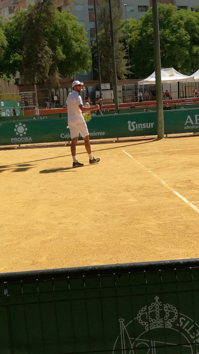 TenissPassion's tweet photo. J. Janowicz vence a Ferreira Silva 7-6 6-1 en un partido en el que fue de menos a más. @CopaSevillaCh https://t.co/95n5nO320h