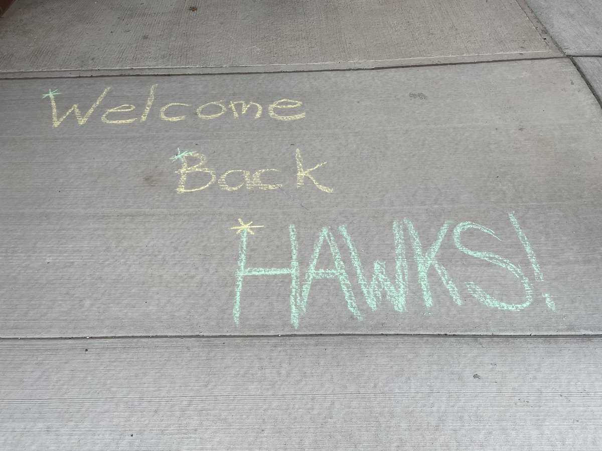 HWDSB's tweet photo. Messages of support to welcome the Hawks back to @TheEyrie625 for #firstdayHWDSB https://t.co/vX6ma56rtB