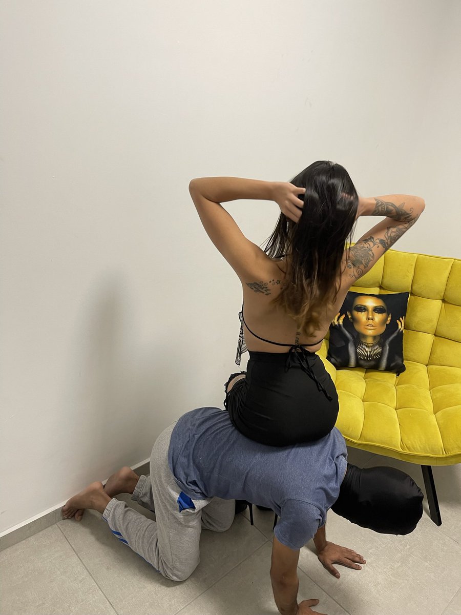 onlyedenrose's tweet photo. Nothing like resting on my chair
to feel his heartbeat through his back
the little tremors of excitement
I just don't feel like getting up! #dominatrix #feetworship #slave 
אין כמו לנוח על הכיסא שלי 
להרגיש את פעימות הלב שלו דרך הגב 
את הרעידות הקטנות של ההתרגשות 
לא בא לי לקום! https://t.co/nj8k64GHWW