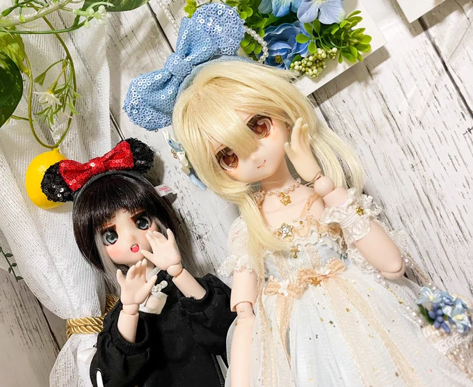 もち用に買ったミニ帽子はねんどろにはちょい大きいけどぷちふわにジャストフィットだったから皆んな買おうぜ٩( 'ω' )وカチューシャも昔より全然色数増えてたからうちのMDDちゃんにお土産で買ってきた〜可愛すぎる!! 